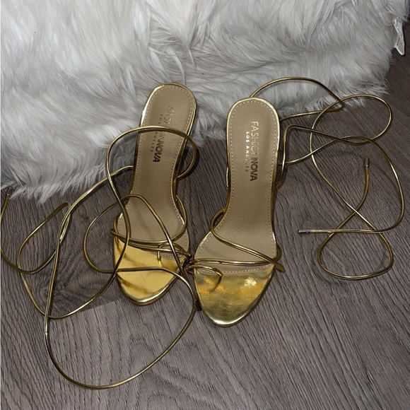 FASHION NOVA | Gold Heels - Picture 5 of 6